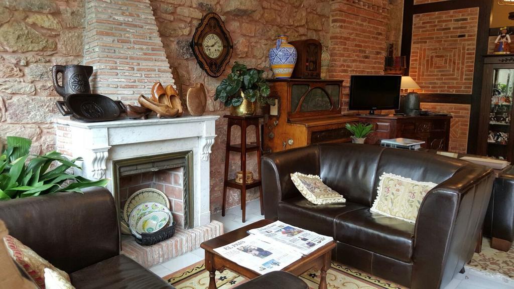 Apartamentos La Pontiga *** Infiesto Bagian luar foto