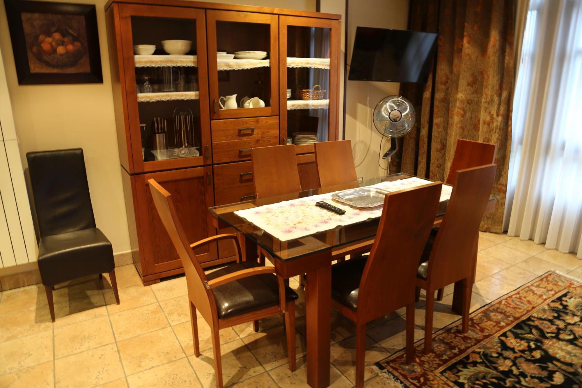 Apartamentos La Pontiga *** Infiesto Ruang foto