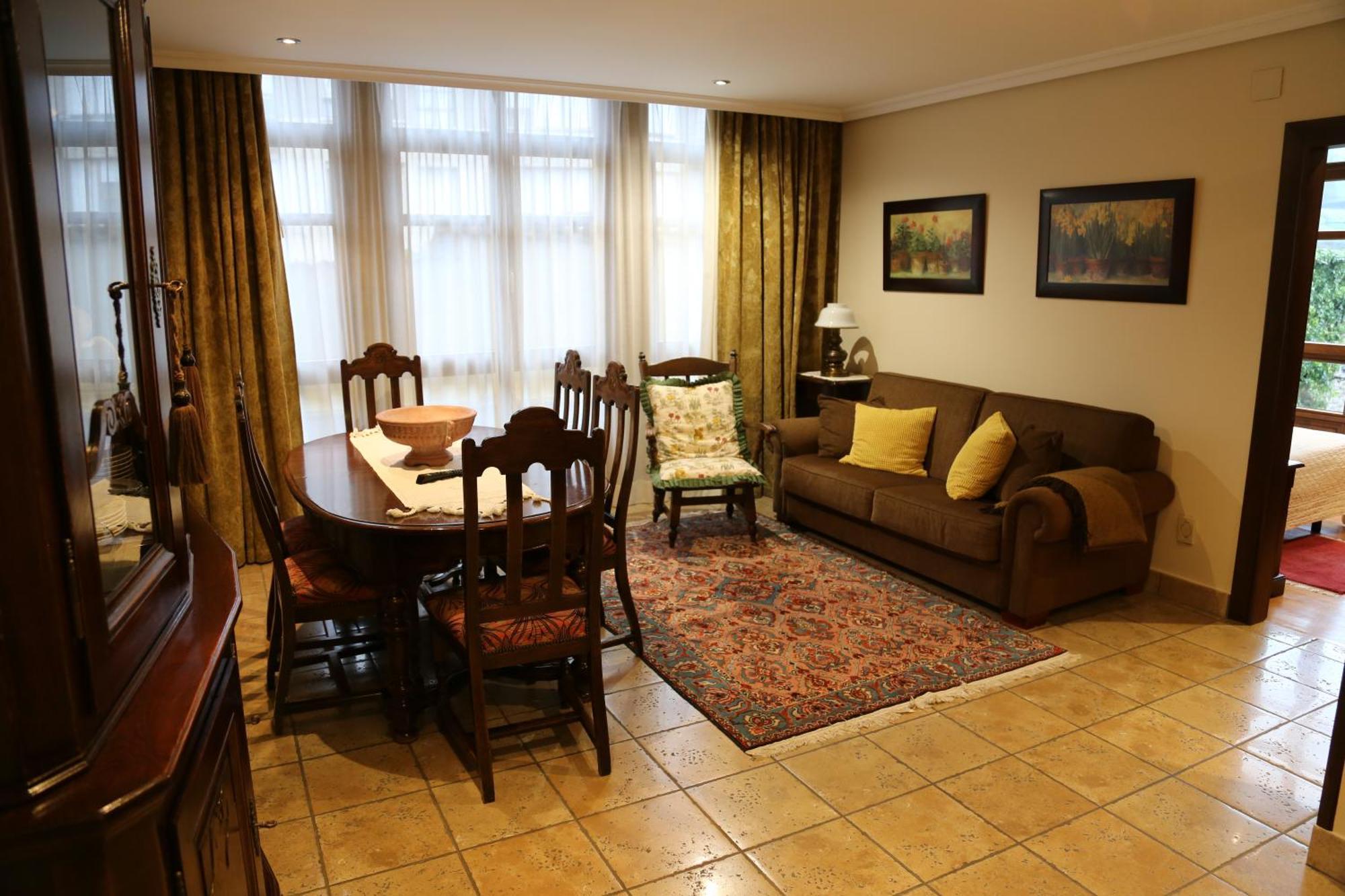 Apartamentos La Pontiga *** Infiesto Ruang foto