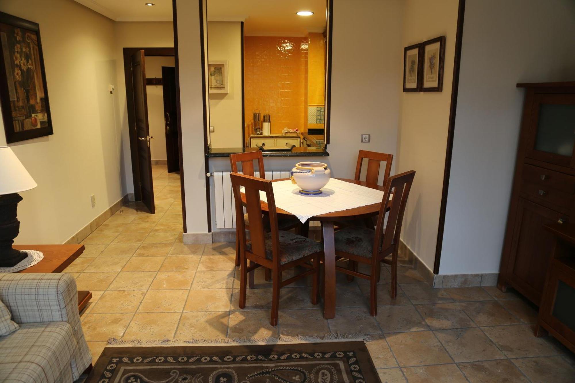 Apartamentos La Pontiga *** Infiesto Ruang foto