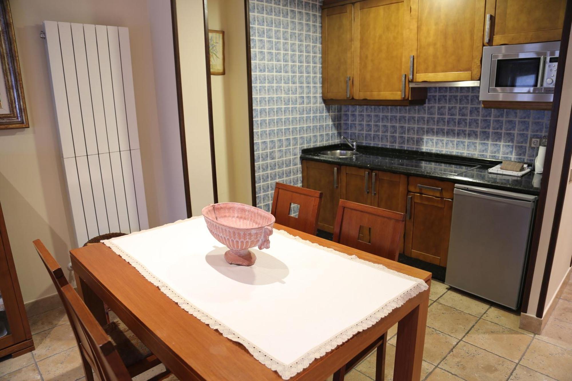 Apartamentos La Pontiga *** Infiesto Ruang foto